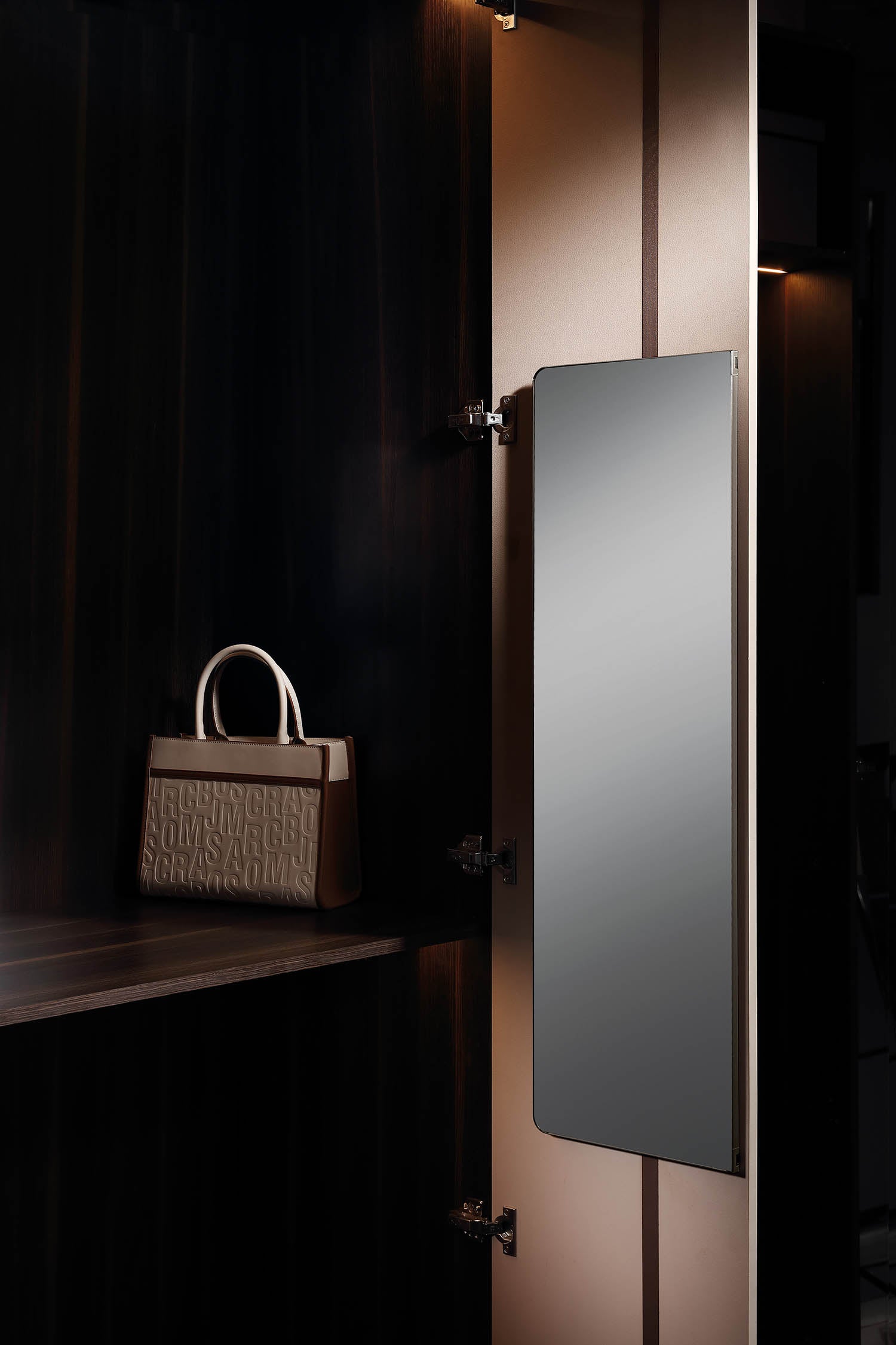 Ralphie Series Simple Rotating Mirror